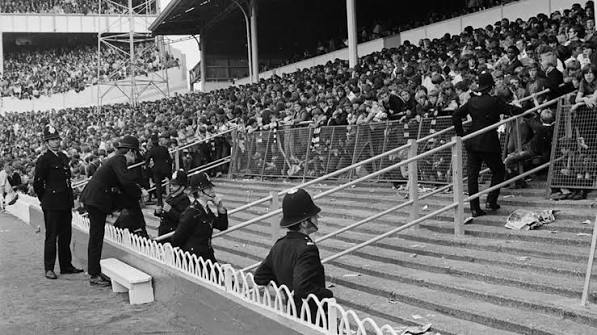 inside spurs white hart lane