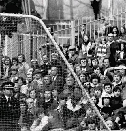 inside the old den with fans 2